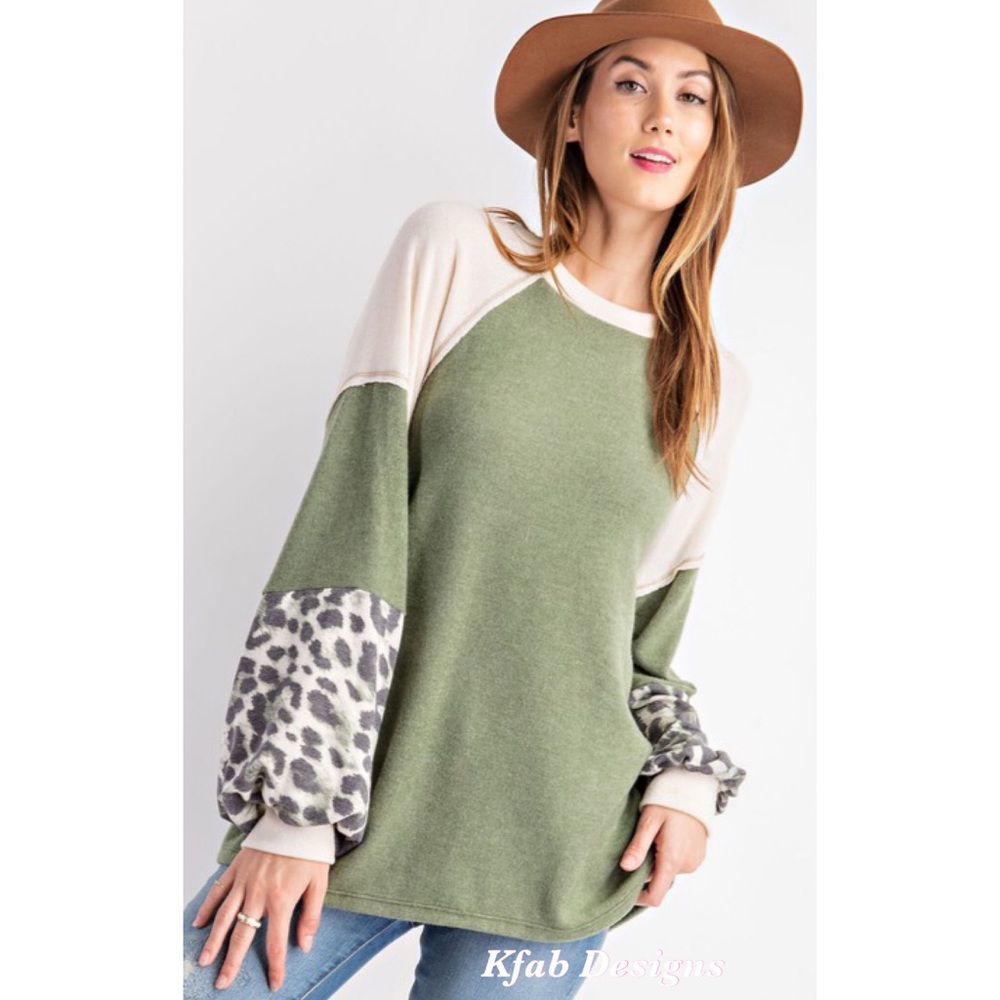❤️LAST Sage Softest Brushed Fabric Color Block Top - Picture 8 of 8